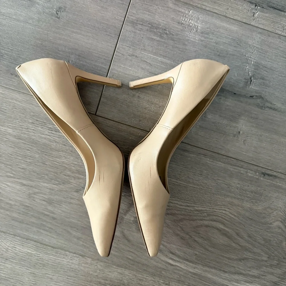 Charles & Keith Emmy Nude‎ Leather Point Toe Classic Heels